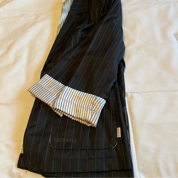 BILLABONG DESIGNERSCLOSET Pin Stripe 3/4  Sleeve Blazer Size-Medium - Picture 3 of 10